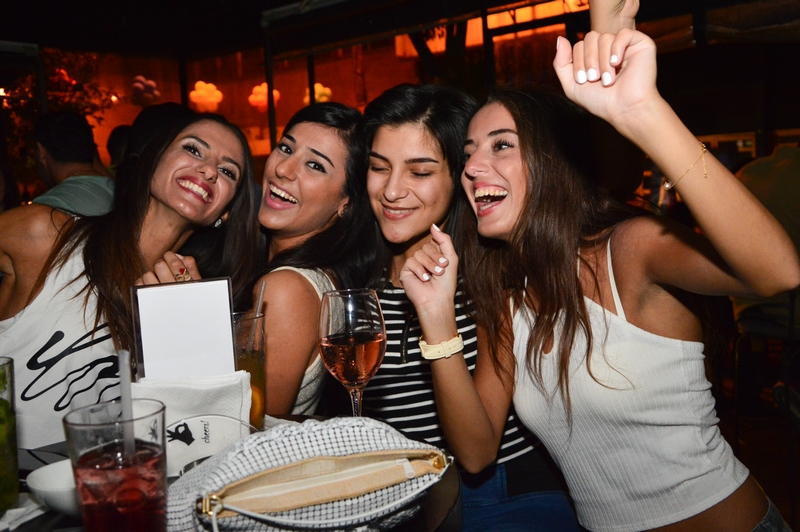 Bistrobar Live Hamra on Saturday Night